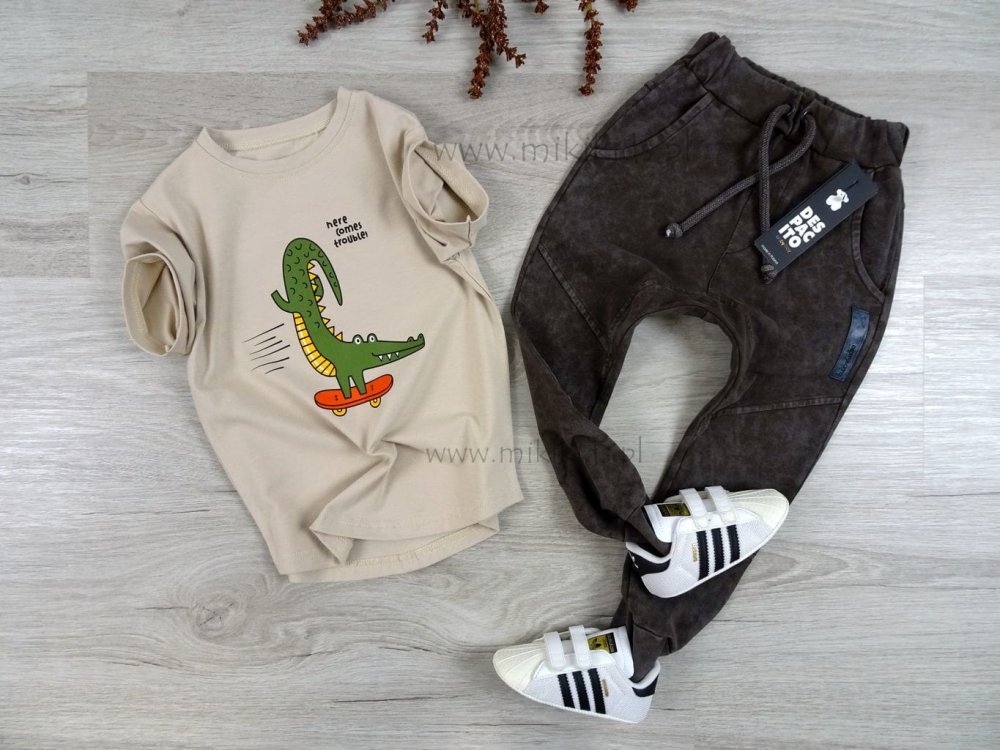 miki kids90120252203abuia22.jpg