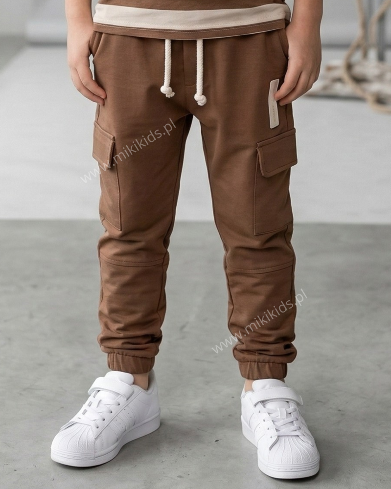 Spodnie bawełniane JOGGER kieszonki / orzechowy DESPACITO  