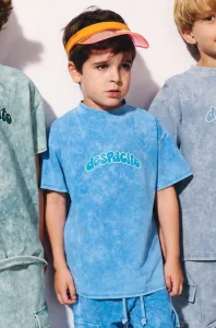T-shirt dekatyzowany off white / niebieski DESPACITO