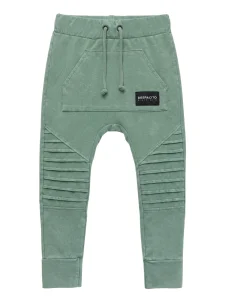 Spodnie dekatyzowane slim  zakładki  vintage green / DESPACITO