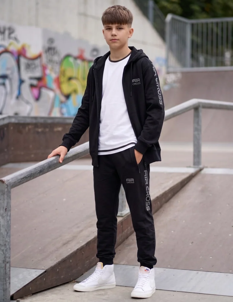 MIKI KIDS PHOTO (2).png